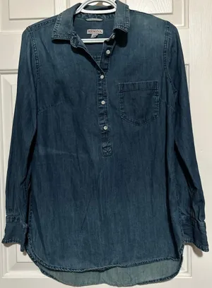 Merona Women's‎ Blue Jean Quarter Button Pullover Hi-Lo Long Sleeve Shirt Size S thumbnail 1