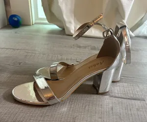 Silver heels Size 8 thumbnail 1