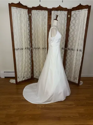 Pretty Vintage 90s Simple Crepe Wedding Gown thumbnail 3