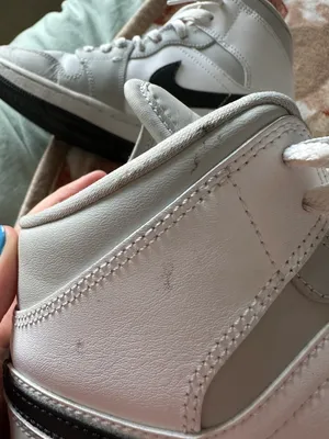 Nike Jordan 1 Mid Smoke Grey thumbnail 6