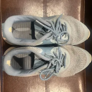 Nike Light Blue Athletic Shoes thumbnail 5