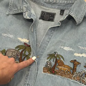 Vintage Denim Shirt Short Sleeve Women's L Embroidered‎ Animal Scene Noah's Ark thumbnail 4