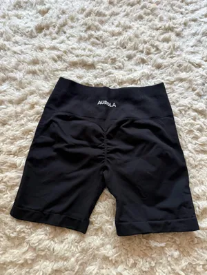 Aurola Black Women’s High-Waist Seamless Gym Shorts thumbnail 3