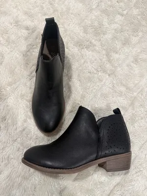 VEPOSE WOMEN'S ANKLE BOOTS‎ LOW HEELS CHUNKY CUTOUT BOOTIES SHOES Size 7.5 thumbnail 3