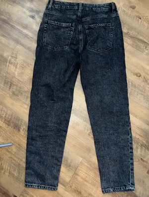 Garage Mom Jeans thumbnail 3