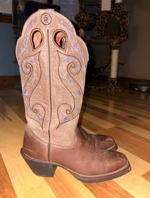 Tony lama boots  thumbnail 1