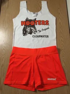 New Women’s Hooters Tank and Shorts Outfit from Clearwater Florida Size Medium thumbnail 2
