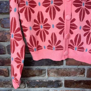 Love by Design Coral Pink Floral Cropped Cardigan Sweater Women's Size medium thumbnail 4