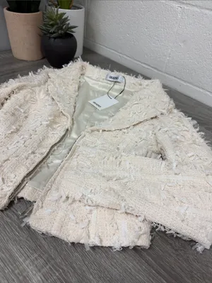 Lillian Fitted Blazer thumbnail 2