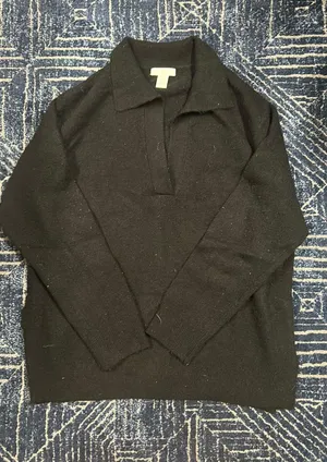 H&M Sweater thumbnail 1
