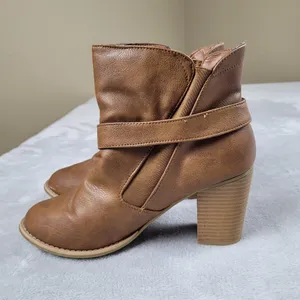 Not Rated Women's Ankle Boots Brown Pull On Buckle Size 9 thumbnail 6