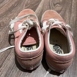 Vans (Size: 4 men's 5.5 women's) thumbnail 4