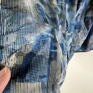 Lululemon Tracker Shorts Reversible Blue 4” Inseam Women’s Size 4 Choose A Side‎ thumbnail 5