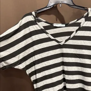 Maurices Black and Gray Striped Short Sleeve Top thumbnail 3
