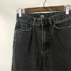Urban Outfitters BDG Black‎ High Rise Mom Straight Leg Jeans 25 thumbnail 4