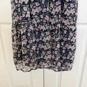 ASTR The Label V-Wire Sweetheart Floral Midi Dress Puff Sleeve Purple Navy thumbnail 6