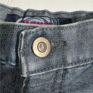 Liquid X Vintage Acid Wash Denim Shorts Red Pocket Embroidery Size 0 thumbnail 7