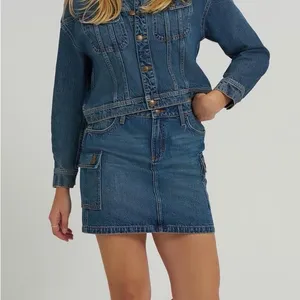 Lee Blue Denim Skirt sizes 6 and 4 thumbnail 2