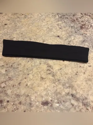 Lululemon headband thumbnail 2