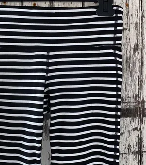 Athleta chaturanga black white striped Capri leggings thumbnail 5