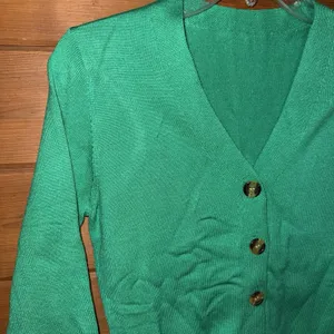 Source Unknown Women's Green Button Front Cardigan Long Sleeve Size Small thumbnail 2