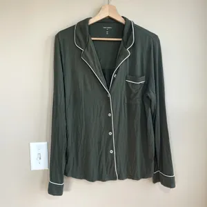 Cozy Earth bamboo stretch knit forest green long sleeved‎ pajama top women's M thumbnail 3