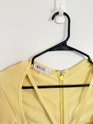 House of CB GIACOMINA Yellow Long Sleeve Bandage Dress With Hook & Eye Details thumbnail 3