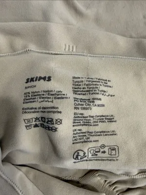 Skims Sz Small Seamless Sculpt Mid Thigh Shorts Clay Bodysuit BBL Butt Lifting thumbnail 10