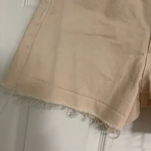 Frame Pale Pink‎ Jean Shorts Size 27 thumbnail 4