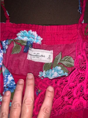 Abercrombie and Fitch Crop Top thumbnail 3