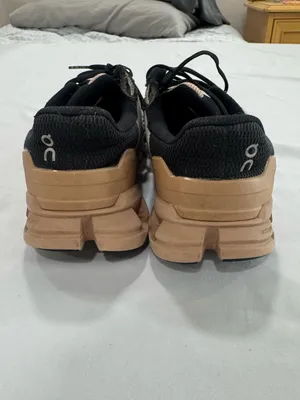 ON Women's Cloudflyer Running Shoes Size‎ 8.5 Glacier and Rose Brown thumbnail 4