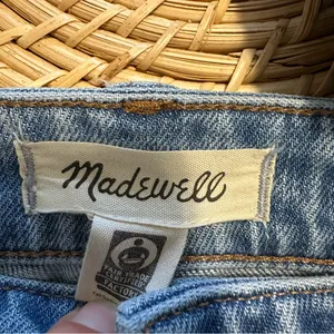 Madewell The Curvy Perfect Vintage Jean Women’s 31 Distressed Blue High Rise thumbnail 6