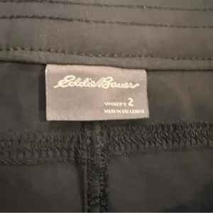 Eddie Bauer Women's 2 Gray Performance Hiking Shorts Stretch Lightweight Outdoor thumbnail 4