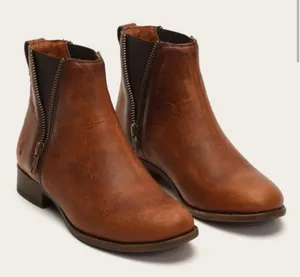 Frye Carly Zip Chelsea Booties Size 6 New In Box thumbnail 1