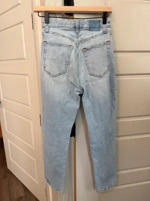 Abercrombie & Fitch Curve Love Ultra High Rise Ankle Straight Jeans thumbnail 3