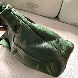 Genuine leather bag- beautiful modern color! 💚💚💚 thumbnail 3