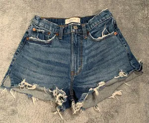 Abercrombie & Fitch mom short high rise Blue Jean Shorts 25/0 thumbnail 1