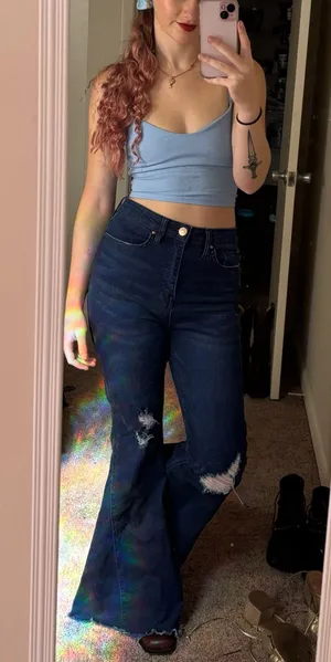 YMI Flare High-Rise Jeans thumbnail 2