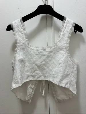 Rumored Vineyard Haven White Eyelet Lace-Trim Tie-Front Crop Top Medium thumbnail 5