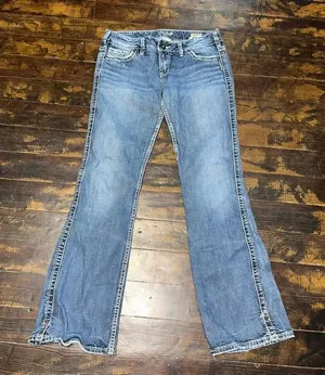 Silver Frances 18” bootcut distressed cowboycore 29x31 jeans thumbnail 1