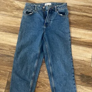 Zara blue straight denim jeans thumbnail 3