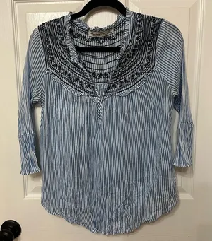 Abercrombie‎ & fitch striped embroidered top small thumbnail 1
