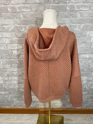 BKE Textured Bubble-Knit Hoodie in Rosewood thumbnail 3