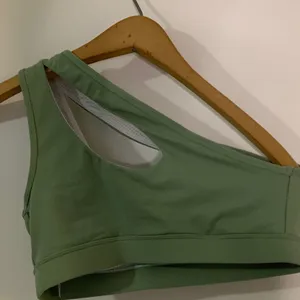 Sleek Olive One-Shoulder Sports Bra thumbnail 3