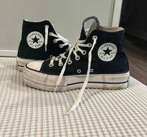 Black Converse High-Top Chuck Taylor All Star Platform thumbnail 1