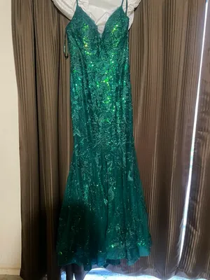 Green Prom Dress Size 8 thumbnail 3