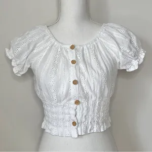 🔥 3/$30 Eyelet Lace Top White Size M thumbnail 4