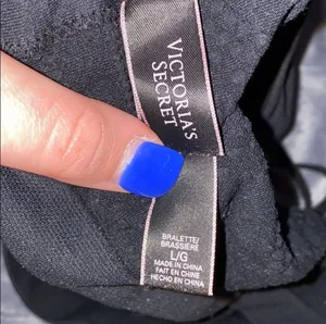 Victoria's Secret Yoga Bralette thumbnail 5