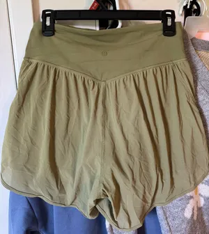 Lululemon Shorts thumbnail 1