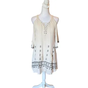 Lulus To the Sea Light Beige Embroidered Cold Shoulder Dress Womens Size Medium thumbnail 2